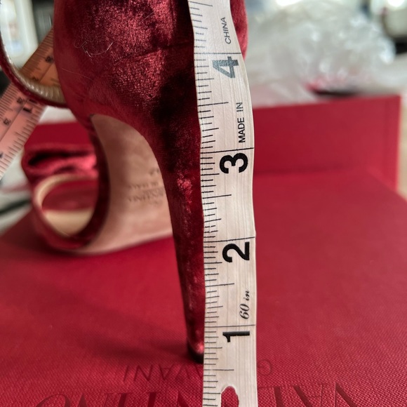 New Valentino Garavani Red Velvet Sandals - Picture 9 of 9